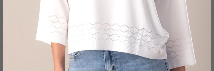 Camisola de malha fluida com detalhe perfurado